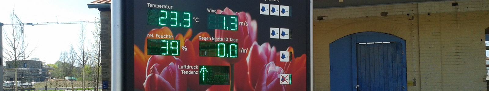 Tafel mit digitaler Wettervorhersage ©DLR